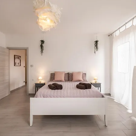 Apartment Intero -
